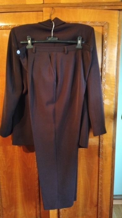 Costum damă cu pantaloni