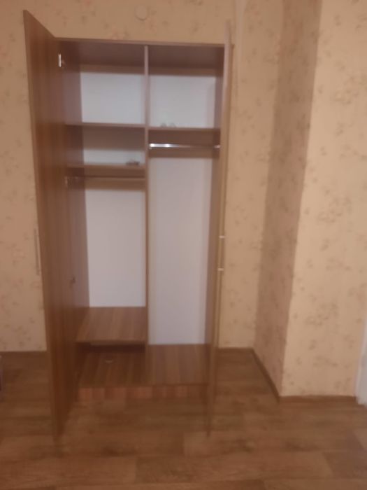 Шкаф двустворчатый