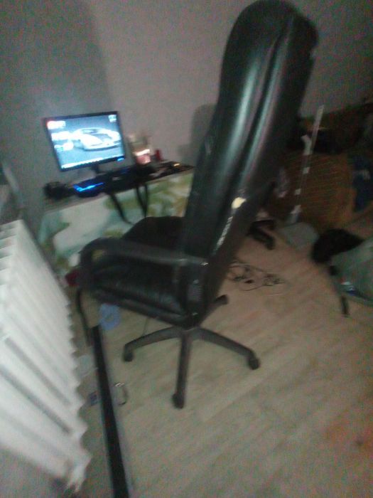 Продам компьютерное кресло