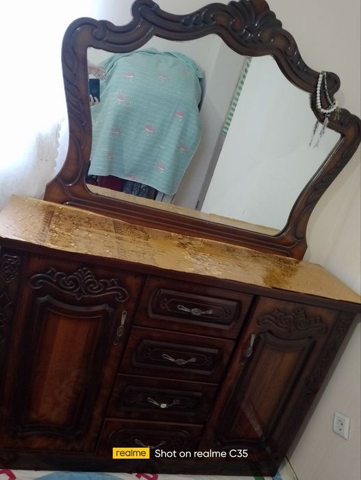 Продается зеркало хорошо состояние