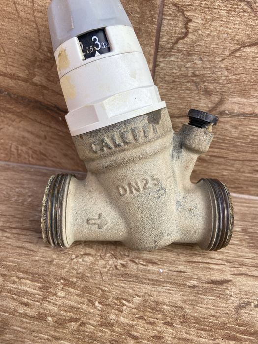 Regulator presiune apa caleffi
