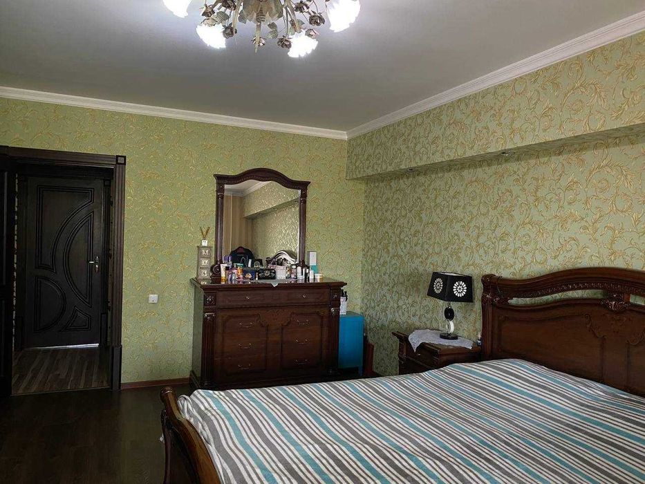 Сдаю квартиру 4 ком Метро Космонавты