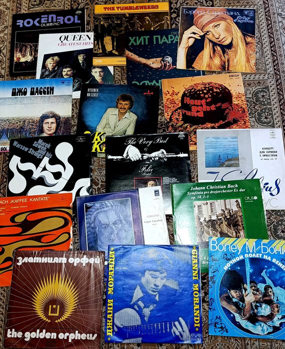 Продам Электрофон ВЕГА-108С с пластинками