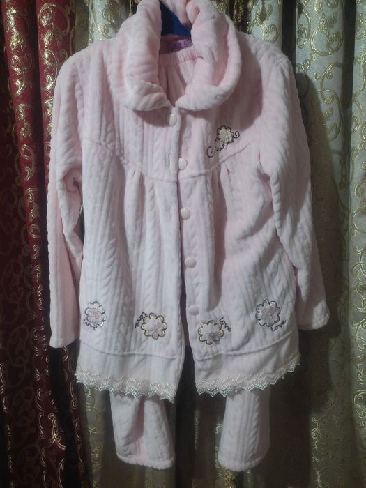 Ayollar pijamasi momiq