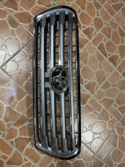Решетка радиатора land cruiser 200
