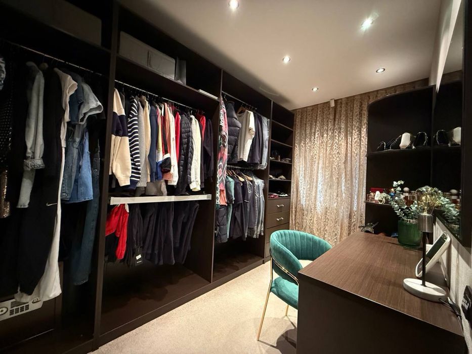 Квартира ЦУМ 4/1,2,цоколь/4 220 м2