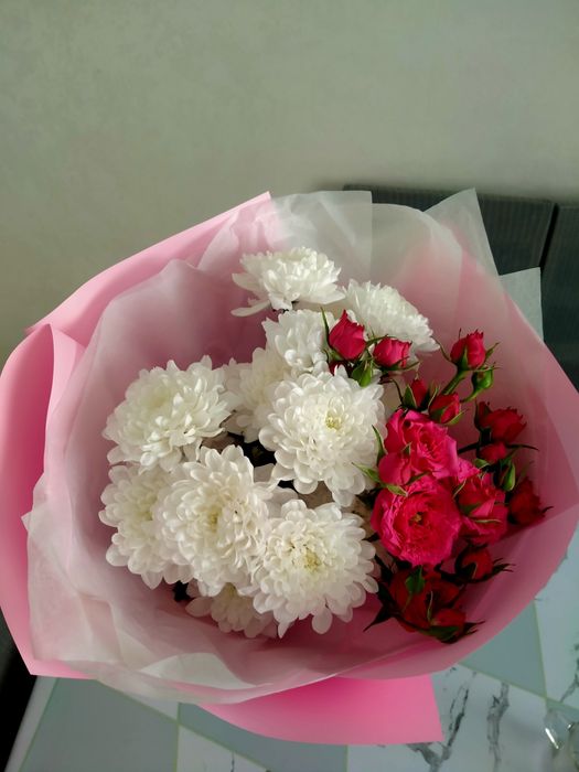 Букет гүл сатылады.