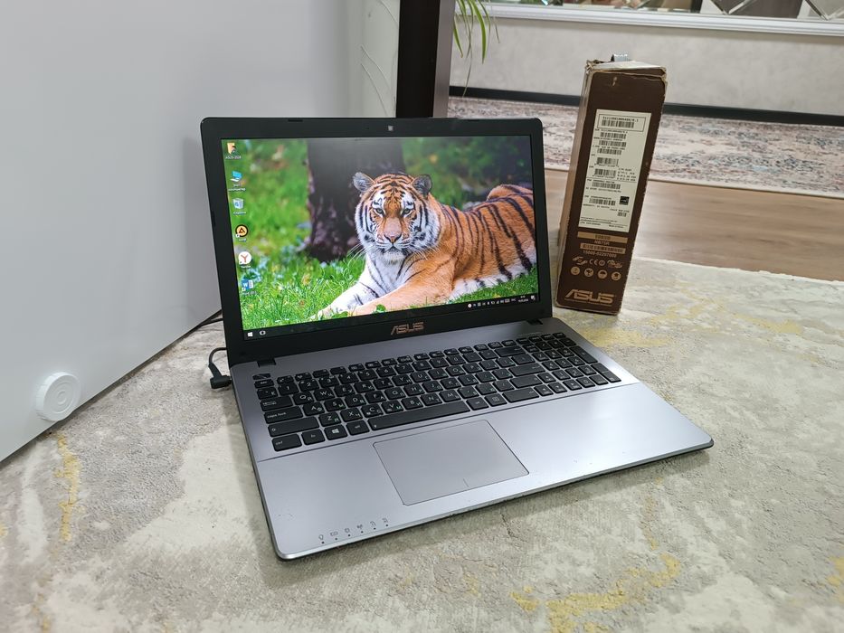 Ноутбук ASUS Core i3 + Коробка.