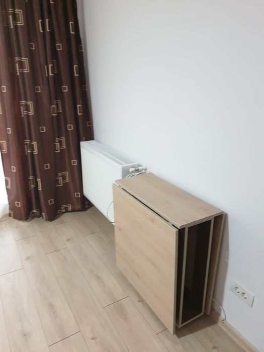 Garsonieră de închiriat, mobilată, balcon