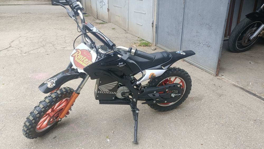 Motocicleta electrica de cross pentru copii