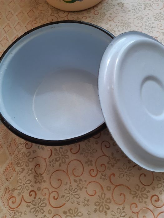 Эмалированные кастрюльки