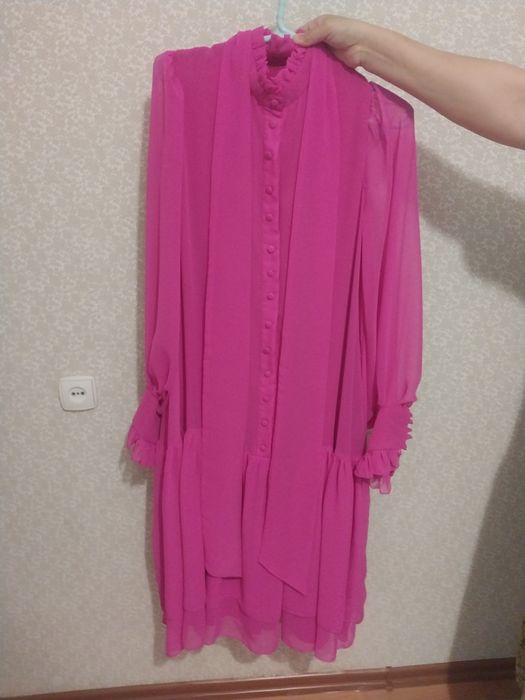 Көйлек сатылады.