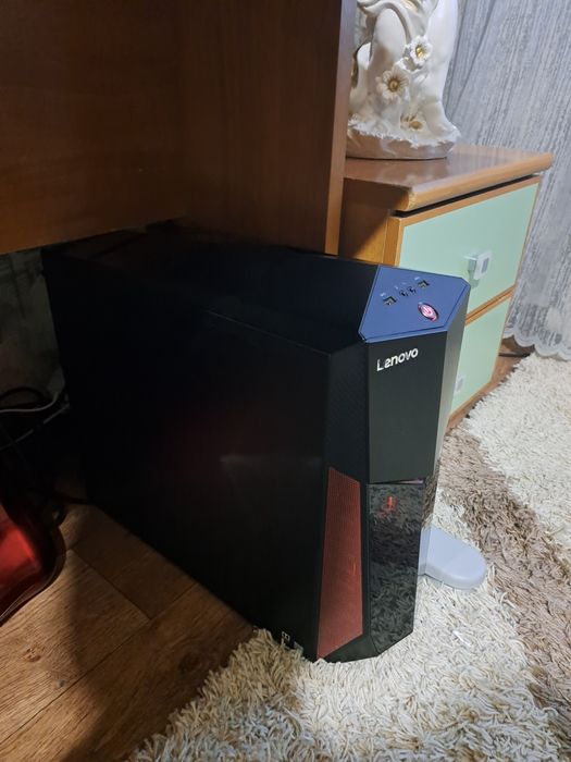 Системный компьютерный блок