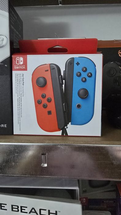 оригинални контролери Nintendo Switch Joy-Con Pair