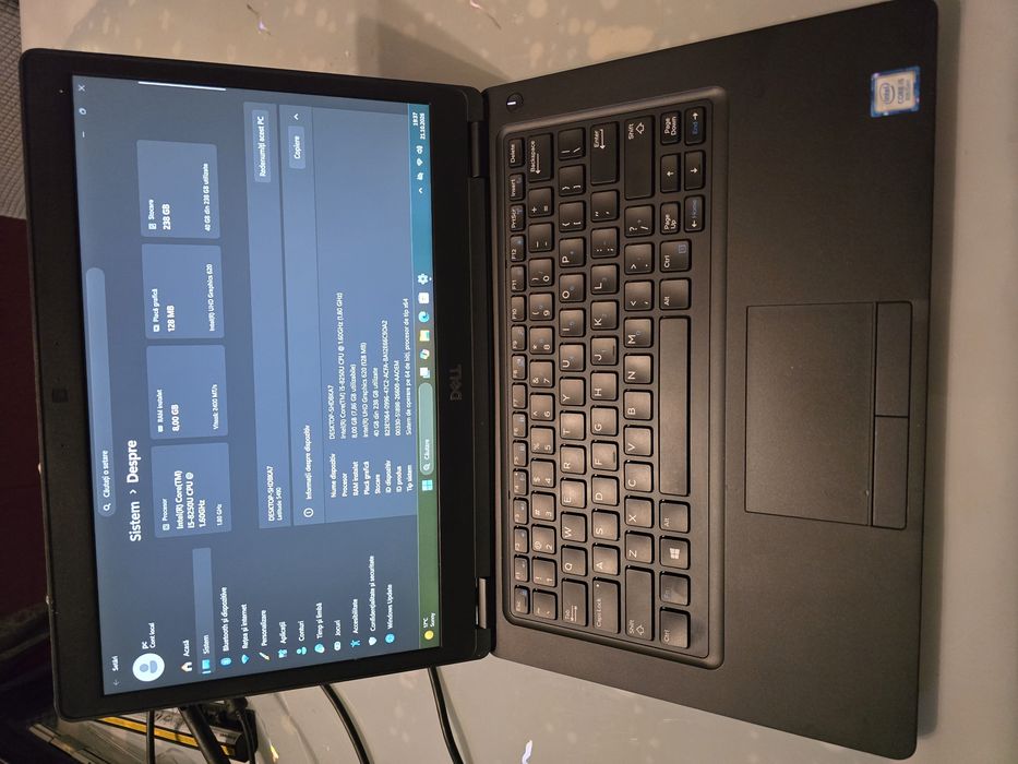 Laptop Dell 5490, i5-8250, ram 8gb,ssd 256gb.