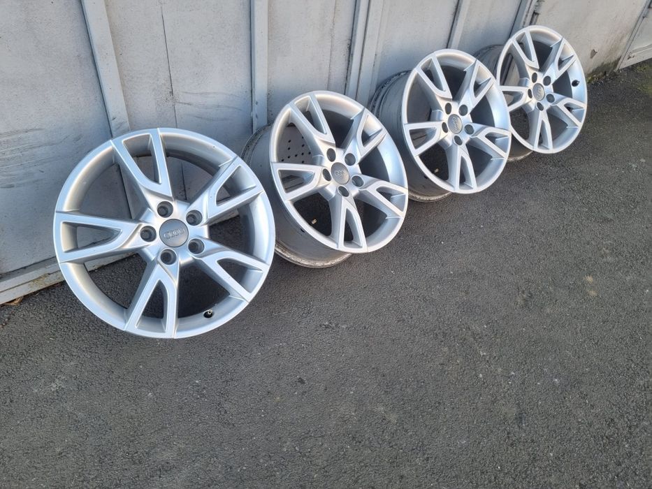 Jante Audi Q3 A3 A4 Vw Golf 5 6 7 Passat Jetta Eos Skoda Seat 5X112 17