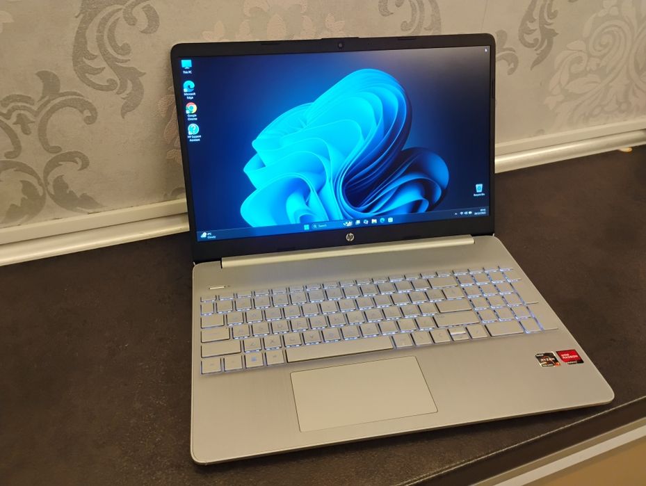 Laptop Hp - Ryzen 7 - 5000serie - Vega 7 - defect