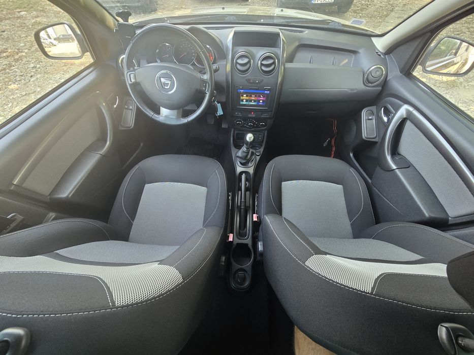 Dacia Duster Prestige 1.2i 4X2 Rate cu buletinul