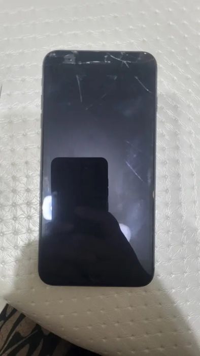 Iphone 7 Plus продам
