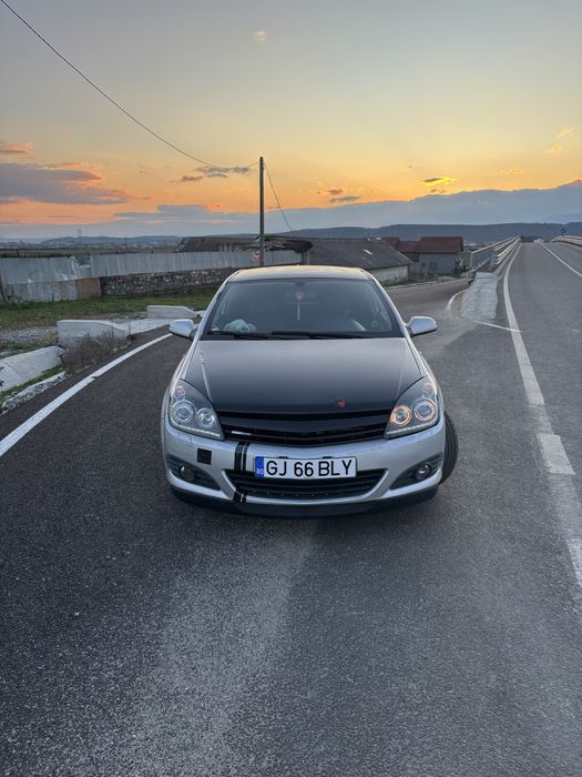 Opel Astra H GTC 1.9 CDTI