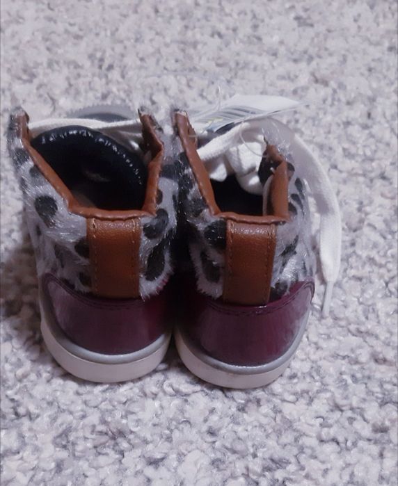 Ghete fete mărimea 23