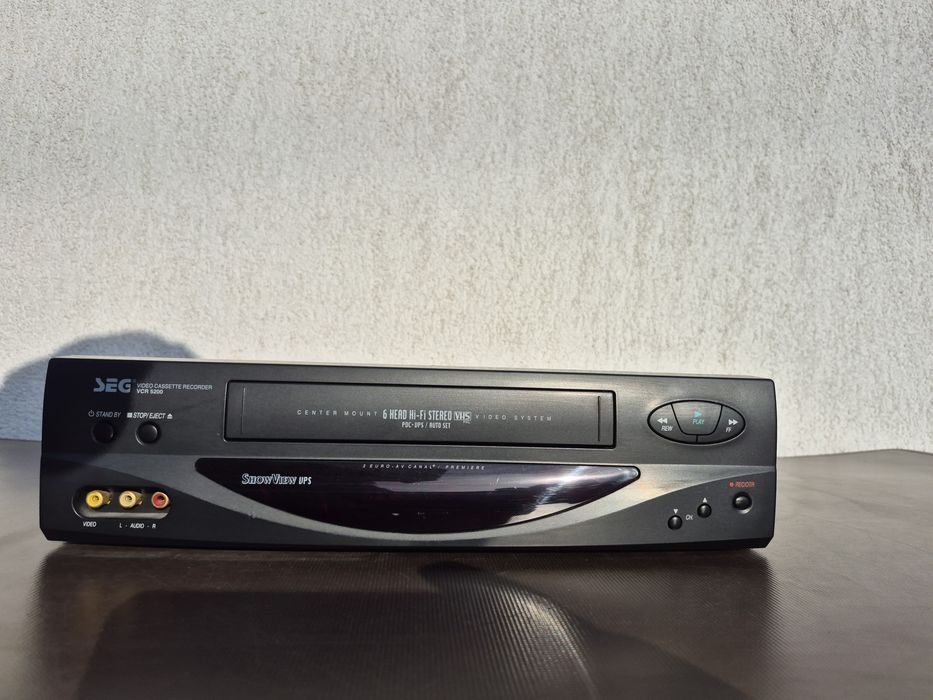 Vând video casette recorder marca SEG model VCR-5200,fabricat made in Europe 

- Turbo timer

- Digital Studio Picture Control 

-