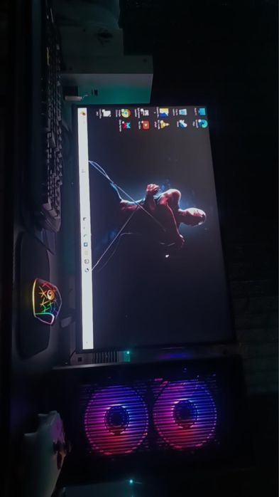 Vand PC Gaming utilizat putin