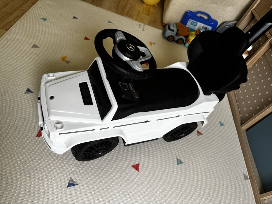 Количка за бутане Caretero Toyz Mercedes G350D