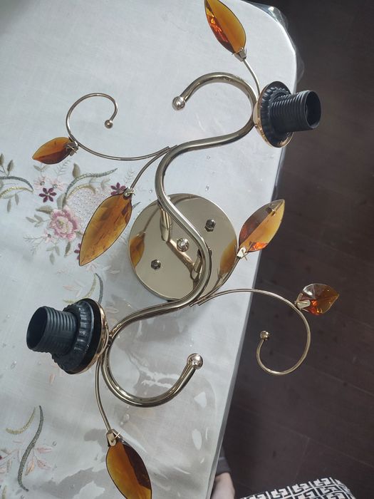 Продам люстру...