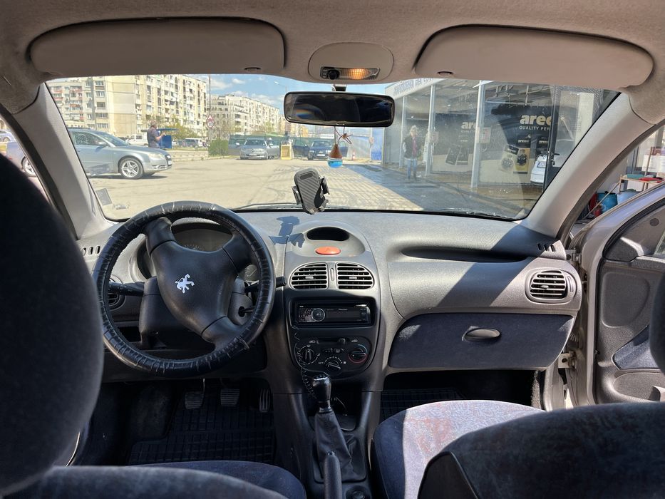 Пежо 206 запазен и здрав автомобил