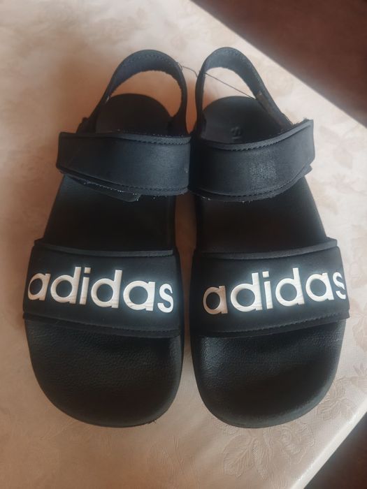 Сандали Adidas 35 номер
