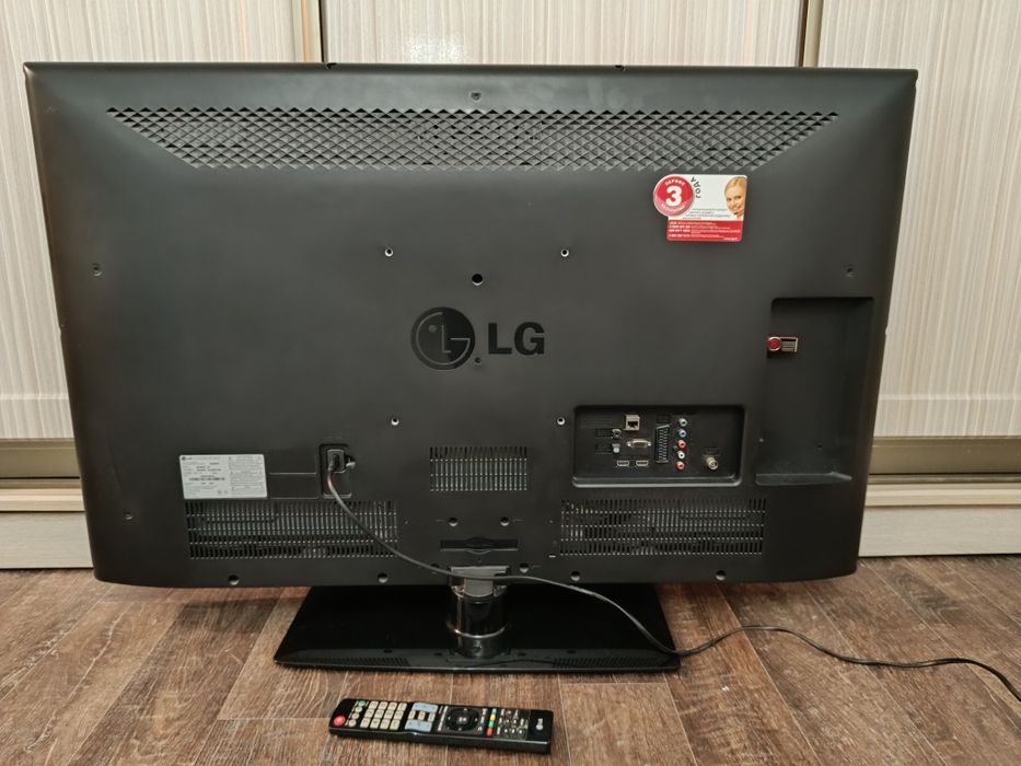 Телевизор LG 3D. В отличном состоянии.