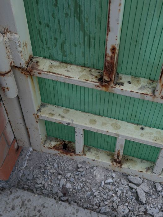 Продаю Металлические Ворота и Дверь