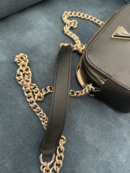 Дамска чанта Guess