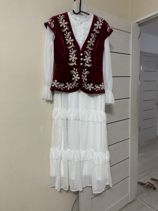 Продаю платья одевала 1 раз