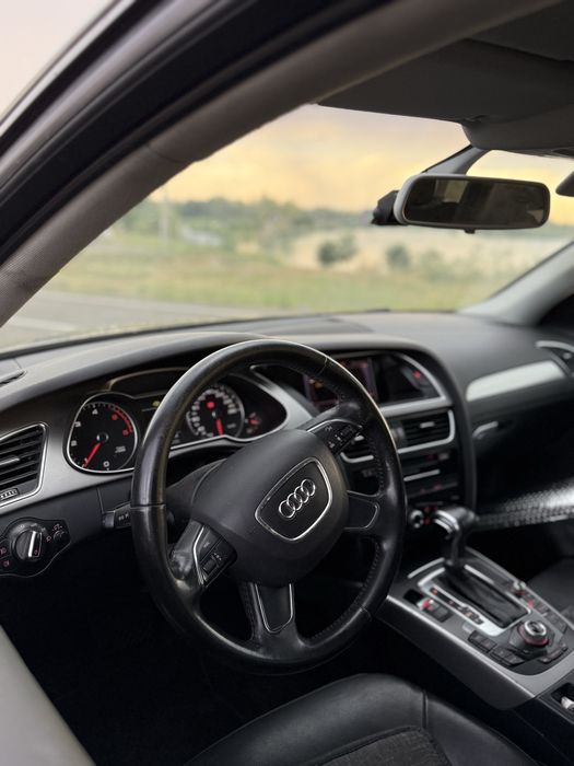 Vând Audi A4 Avant break