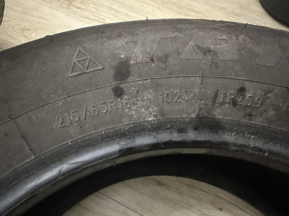 215/65 Triangle tr259 advantex