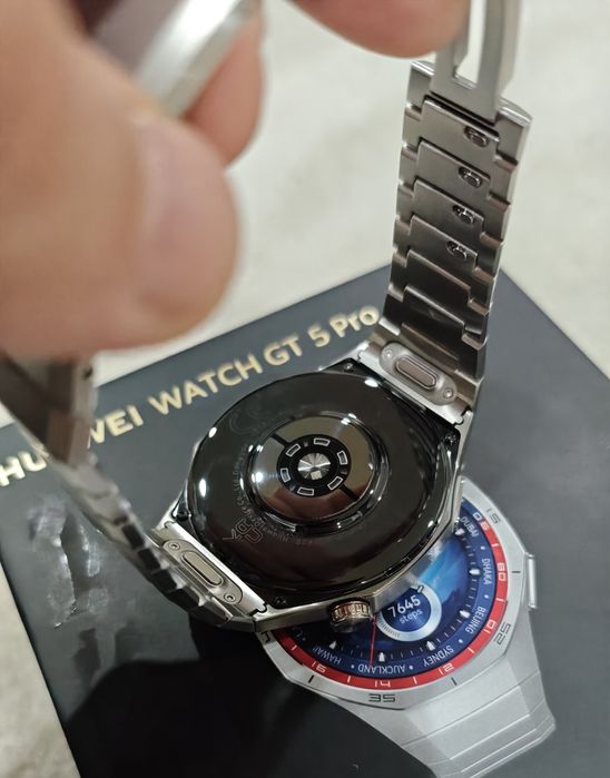 Huawei watch gt 5 pro titanium strap