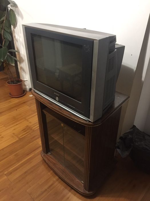 Продам Телевизор Samsung и DVD приставку