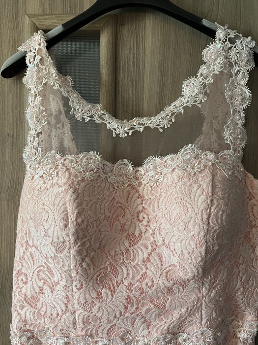 Vand rochie de ocazie roz