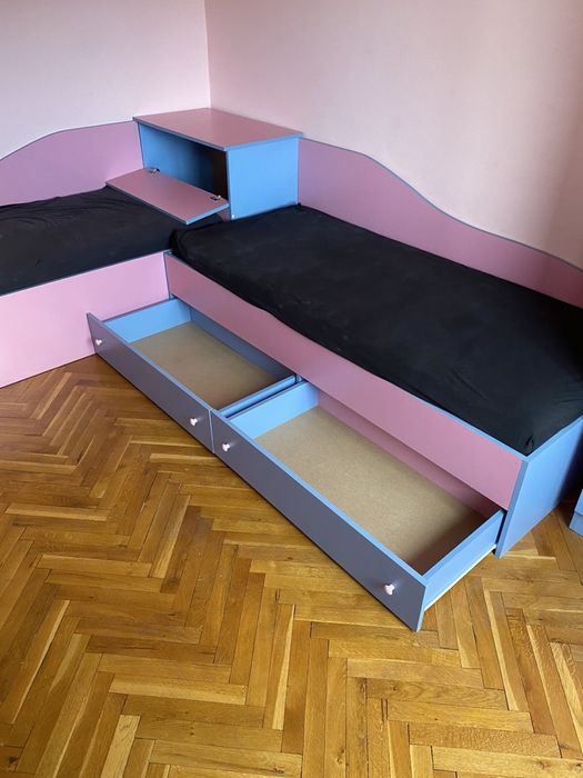 Комплект мебели за детска стая