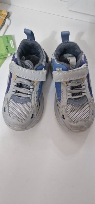 Продам детскую обувь