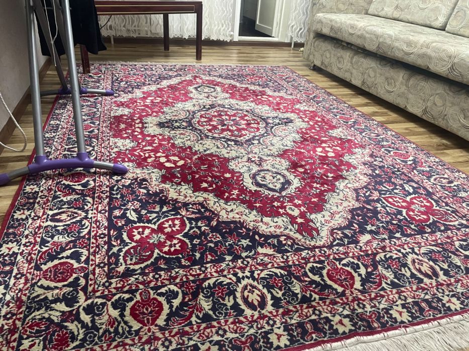 Продам паласы в хорошем состоянии