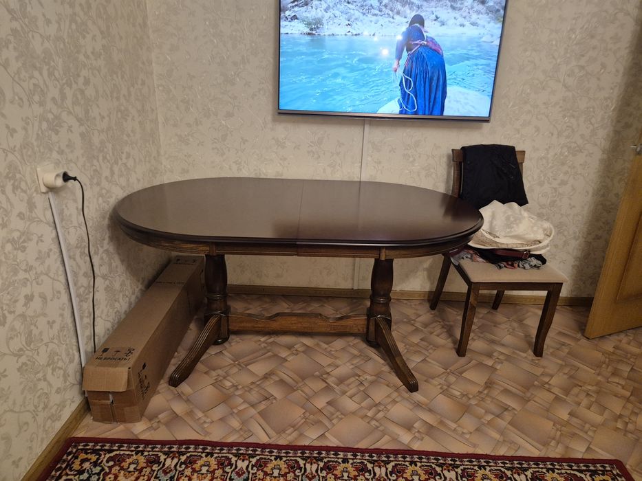 Стол обеденный б/у