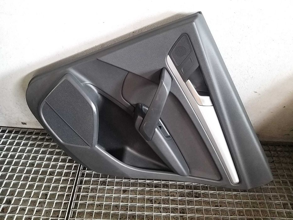 Fata tapiterie usa dreapta spate audi q5 fy 80a867488