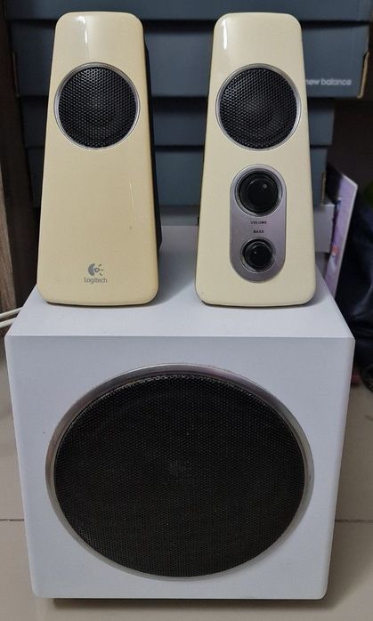 Speaker Logitech Z523