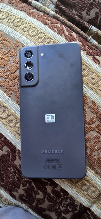 Продам срочно самсунг fe21 5g. 128gb