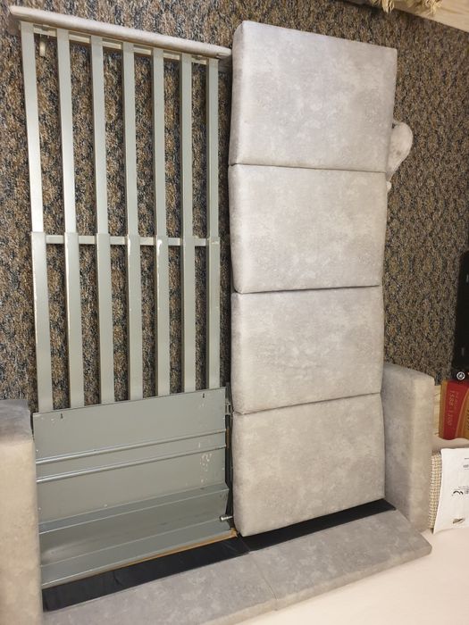 Диван и два кресла