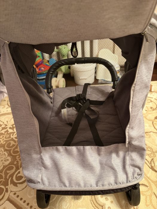 Продам коляску прогулочную