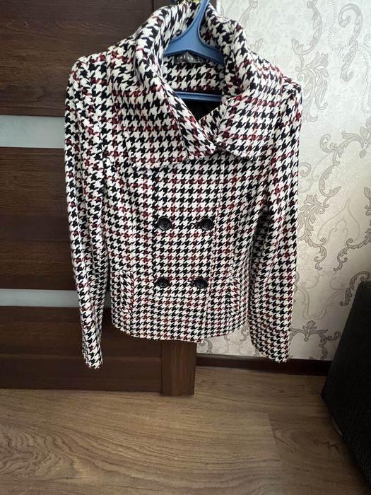 Продам  женский теплый жакет